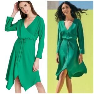 Cushnie NWOT Emerald Green Wrap Midi Dress Size 2 V-neck Satin Crepe Long Sleeve